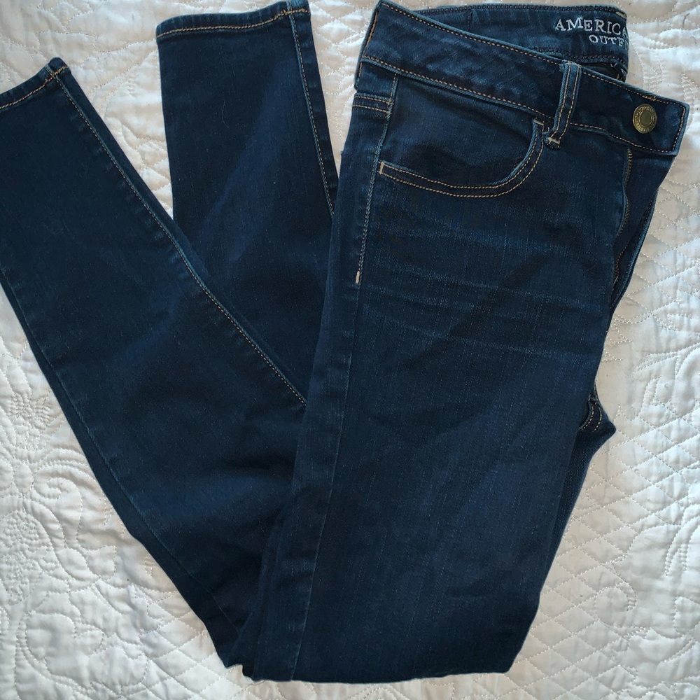 dark blue AE skinny super stretch jeans